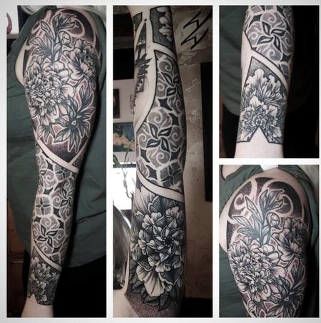 Flower Lotus - Walt Watts Floral Geometric Sleeve